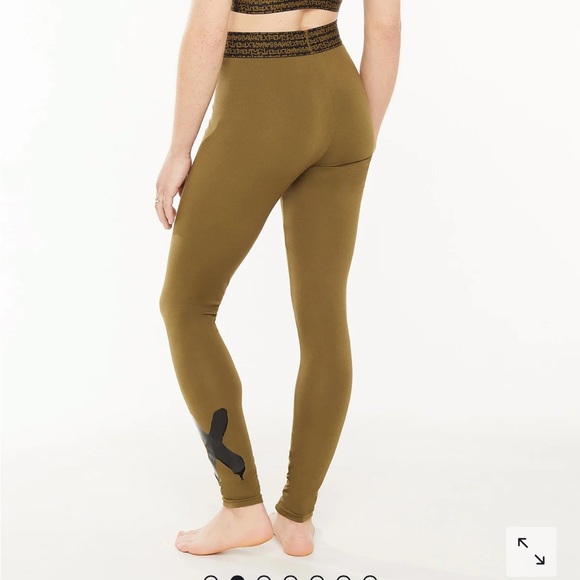 BNWT Savage x Fenty Tagged Forever Savage Legging Military Olive L - Picture 2 of 5
